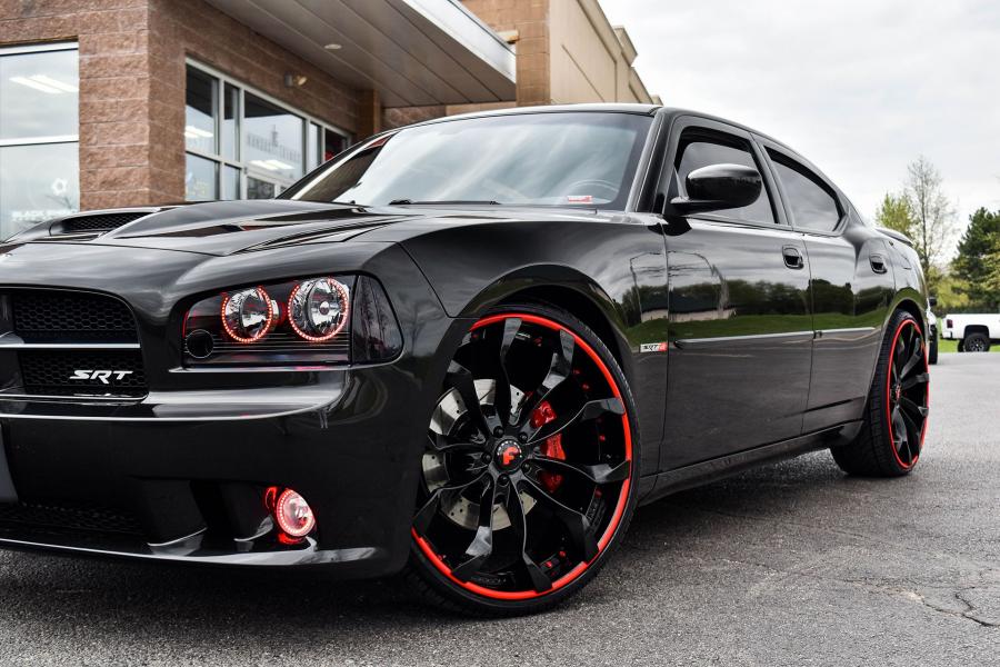  Dodge Charger SRT8 on Forgiato Wheels (F2.16) 2018 года  (фото 4 из 5)